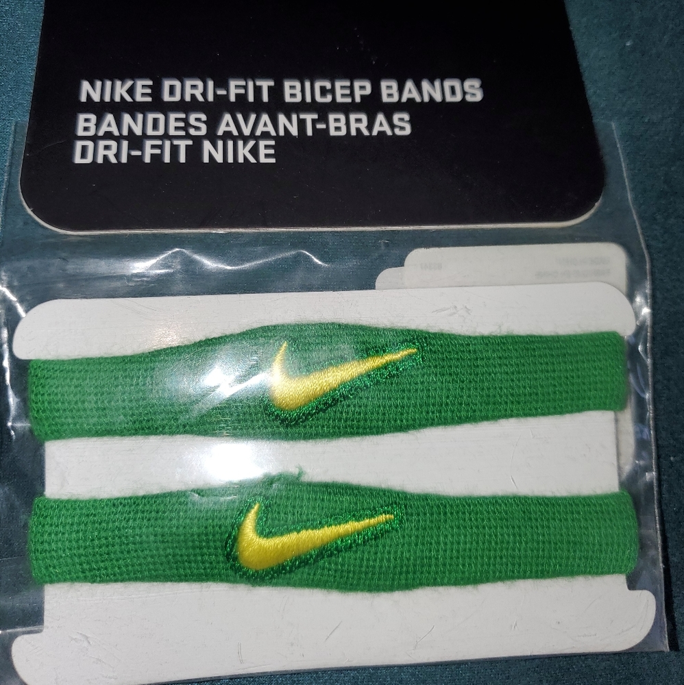 Nike Dri Fit Bicep Bands Football Basketba…